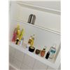 Image 8 : Contents of Upstairs Bathroom