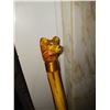 Image 2 : Fantastic Walking Stick with Hand Carved Animal Topper