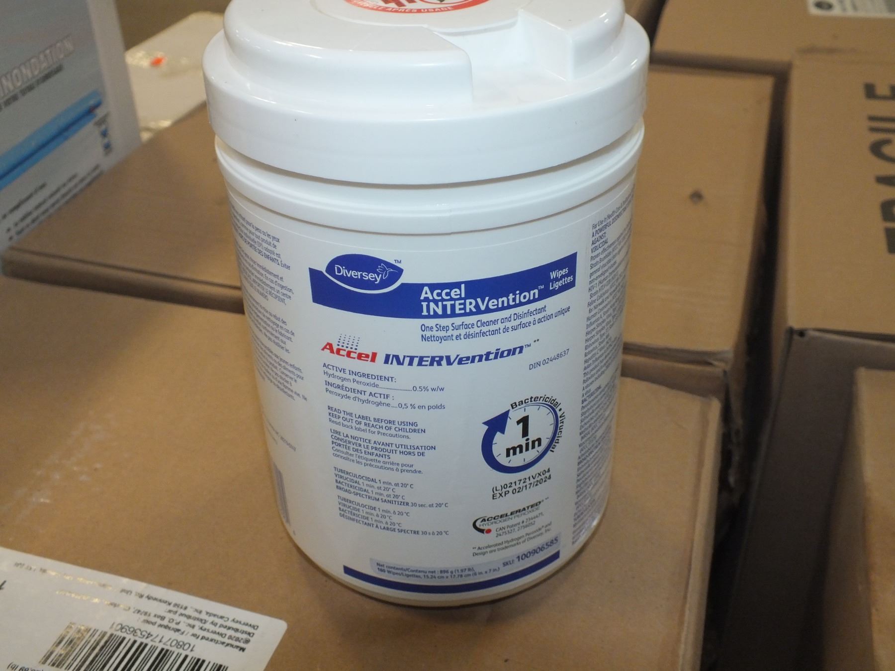 Diversey Accel Intervention Surface Cleaner & Disinfectant Wipes