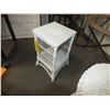 Image 2 : 2 White Wicker End Tables