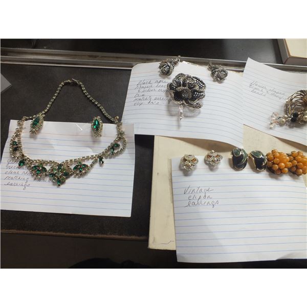 8pcs Of Costume Jewelry
