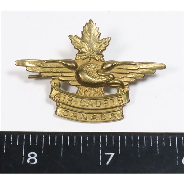 #250 WW2 CANADIA AIR CADETS CAP BADGE
