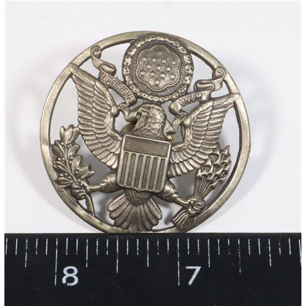 #269 UNITED STATES MILITARY HAT CAP BADGE USAF