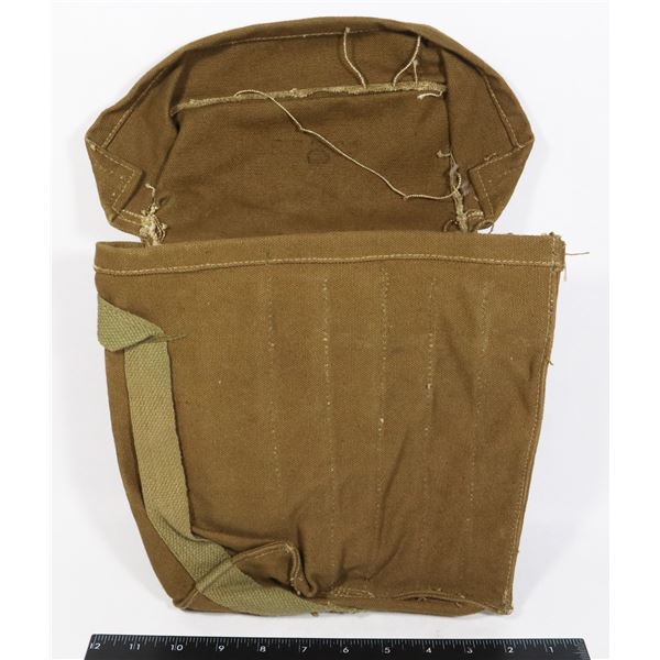 #420 COLD WAR ERA MILITARY UNIFORM POUCH FOR