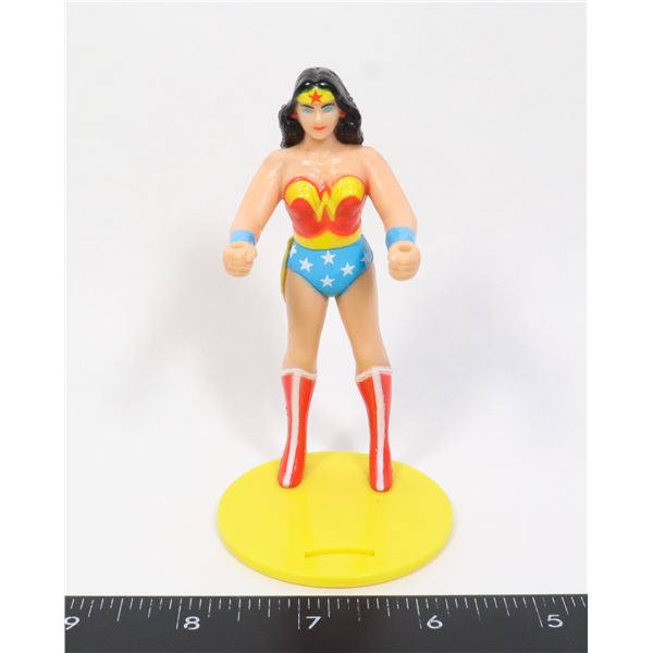 #525 WONDER WOMAN 1988 FIGURINE CUPHOLDER