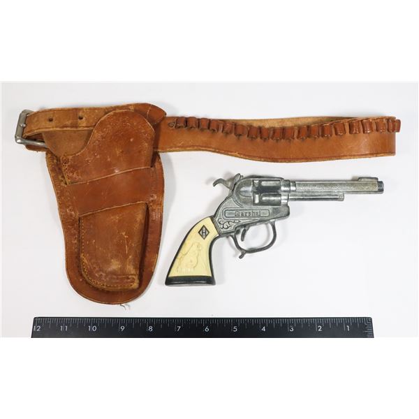 #789 MARHSALL WILD WEST CAP GUN W/HOLSTER 1950'S