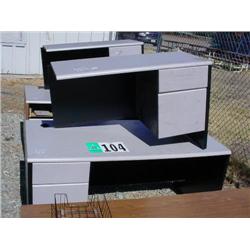 60in x 30in L-SHAPED DESK WITH 36in x 20in WORK STATION