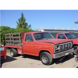 FORD F150 XL 4 X 2 FLATBED TRUCK, s/n 1FTCF15Y3GPB31781: