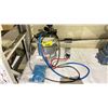 Image 2 : ARBE AIR PRESSURE 2-3/4 QUART WAX INJECTOR WI-201 WITH BAG OF WAX PELLETS