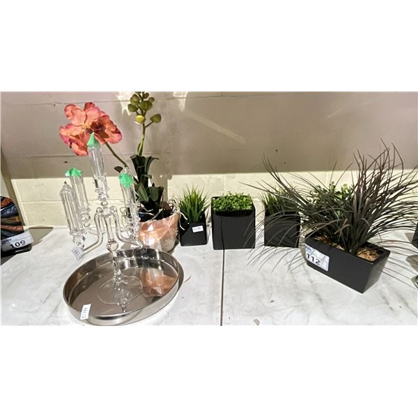 LOT OF SILK PLANT DECOR & GLASS OIL LAMP