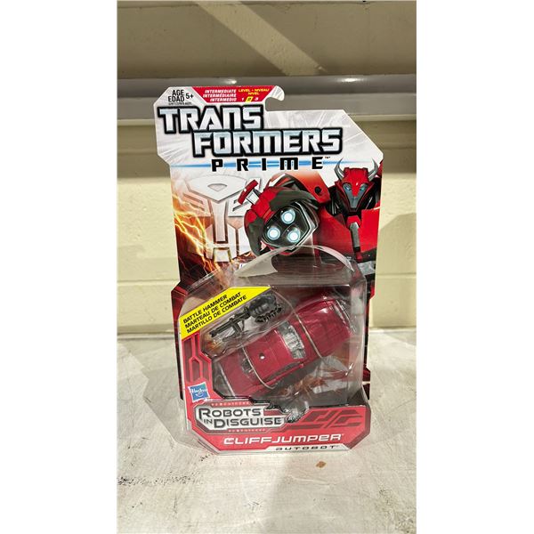 HASBRO TRANSFORMERS PRIME ROBOTS IN DISGUISE CLIFFJUMPER WITH BATTLE HAMMER