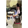 Image 2 : LOT OF ASSORTED ITEMS INCLUDING; BACKPACKS, HOME DECOR, BOOKS & MORE