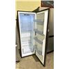 Image 2 : GALANZ SWING OUT STANDING FREEZER 23"W