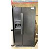 Image 1 : KENMORE SIDE BY SIDE FRIDGE WITH WATER/ICE DISPENSER