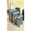 Image 2 : ROOTS 3-PC LUGGAGE SET