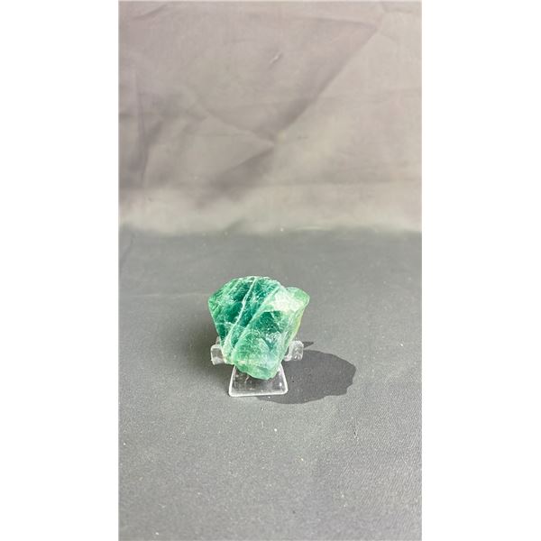 GREEN FLUORITE SPECIMEN APPROX 2" RETAIL $200