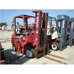 NISSAN 40 CPH02A20V WAREHOUSE FORKLIFT, s/n CPH02-904738: