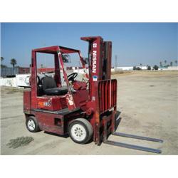 NISSAN 40 CPH02A20V WAREHOUSE FORKLIFT, s/n OO155O: