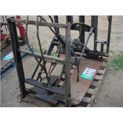 BRUDI 3000 lb. PUSH-PULL ATTACHMENT FOR FORKLIFT, s/n 8502335: