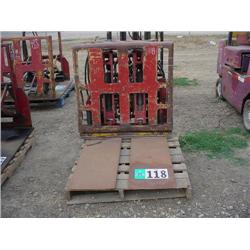 BRUDI 3000 lb. PUSH-PULL ATTACHMENT FOR FORKLIFT, s/n 8010069: