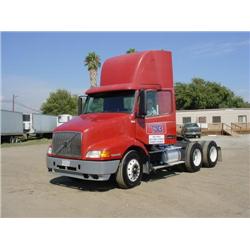 VOLVO VNM64T T/A TRUCK TRACTOR, s/n 4VG7DEGF1XN758542: