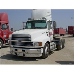 FORD AEROMAX LTL9000 T/A TRUCK TRACTOR, s/n 1FTYA95X1NVA26501: