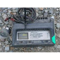 SCHUMACHER 10 AMP AUTOMATIC BATTERY CHARGER, s/n N/A: