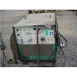 LINDE UCC305 300 AMP ELECTRIC TIG/ STICK WELDER, s/n C80615043: