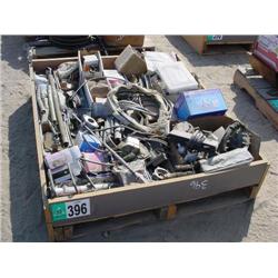 PALLET OF FORKLIFT PARTS