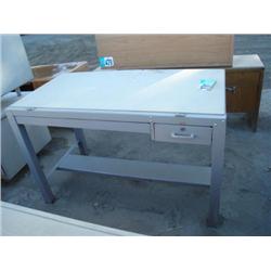 METAL DESK
