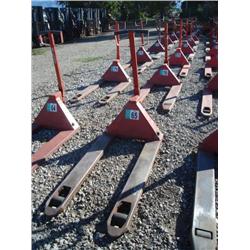 BT LIFT 4500 lb. PALLET JACK