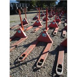 BT LIFT 4500 lb. PALLET JACK