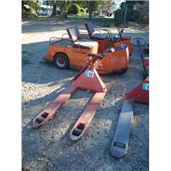 BT LIFT 4500 lb. PALLET JACK