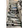 Image 3 : OMNI CUBED INC. INDUSTRIAL 4 SUCTION COMMERCIAL TILE LIFTING TOOL IN METAL TRANSPORT CASE