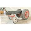 Image 2 : BLACK SOLID TIRE INDUSTRIAL SHEET MOVER