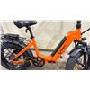 Image 4 : Y20 ORANGE ELECTRIC FOLDABLE E-BIKE WITH CHARGER - 75 KM RANGE, HYDRAULIC DISC BRAKES, 7 LEVELS, LCD