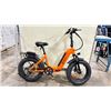 Image 2 : Y20 ORANGE ELECTRIC FOLDABLE E-BIKE WITH CHARGER - 75 KM RANGE, HYDRAULIC DISC BRAKES, 7 LEVELS, LCD