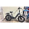 Image 2 : Y20 GREY ELECTRIC FOLDABLE E-BIKE WITH CHARGER - 75 KM RANGE, HYDRAULIC DISC BRAKES, 7 LEVELS, LCD
