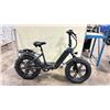 Image 2 : Y20 GREY ELECTRIC FOLDABLE E-BIKE WITH CHARGER - 75 KM RANGE, HYDRAULIC DISC BRAKES, 7 LEVELS, LCD
