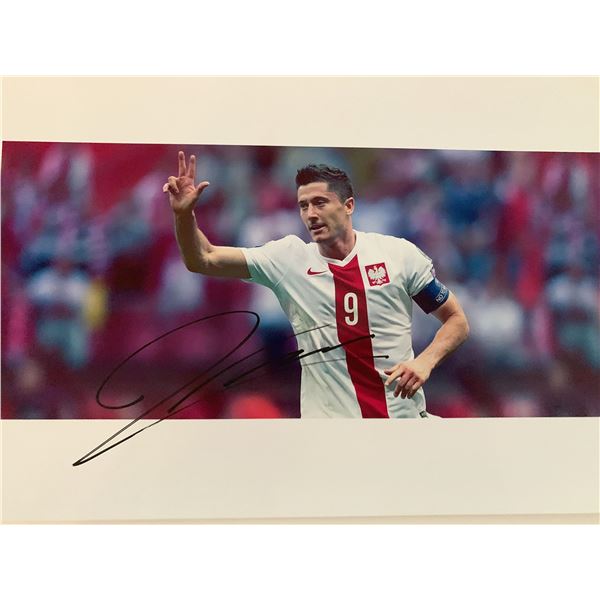 Poland Soccer Captain Robert Lewandowski signed photo