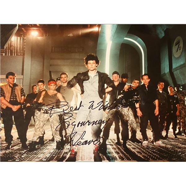 Aliens Sigourney Weaver signed movie photo