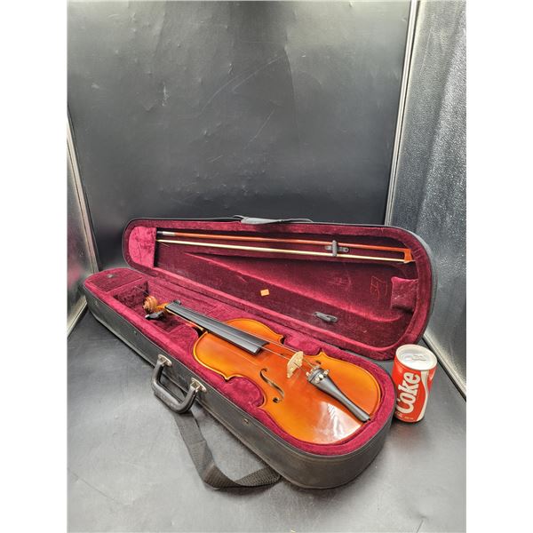 Violin & Bow with Carrying Case