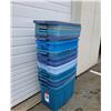 Image 2 : Rubbermaid Storage Bins