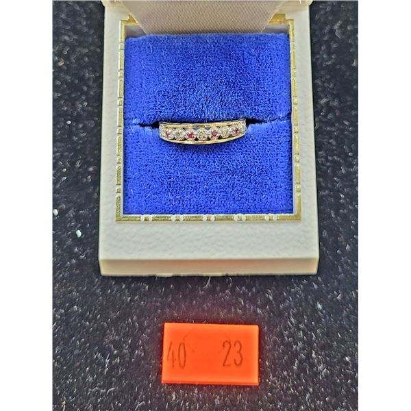 14K Gold Ring w/ 5 Diamonds, 4 Ruby's (1.80g)