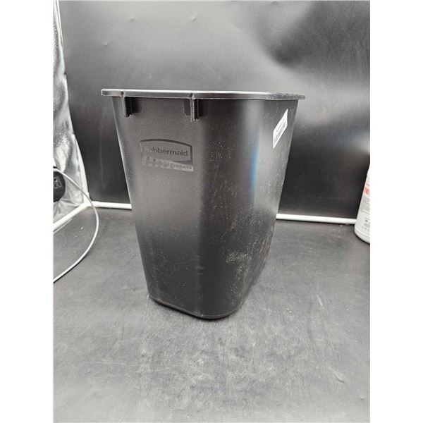 Rubbermaid Waste Bin