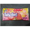 Image 2 : Twizzlers Limited Edition Flavour-Pink Lemonade Filled Twists (6 x 311g)