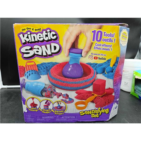 Kinetic Sand Sandisfying Set with 10 Tools