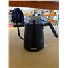 Image 2 : Fooikos black electric kettle