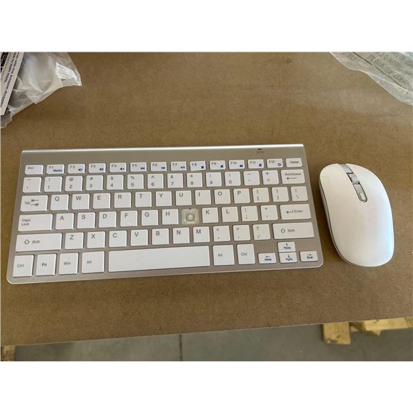 Wireless Keyboard and Mouse Combo Pack