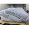 Image 2 : Calvin Klein Queen Size Pillows 2 Pack